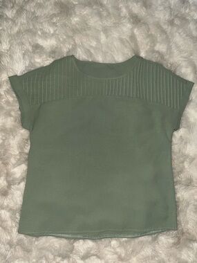 SHEIN Olive Green Short Sleeve Rib Yoke Top